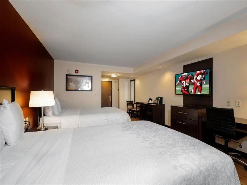Red Roof Inn Plus+ & Suites Malone Zewnętrze zdjęcie