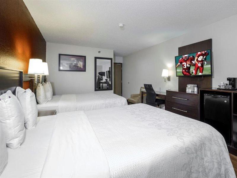 Red Roof Inn Plus+ & Suites Malone Zewnętrze zdjęcie