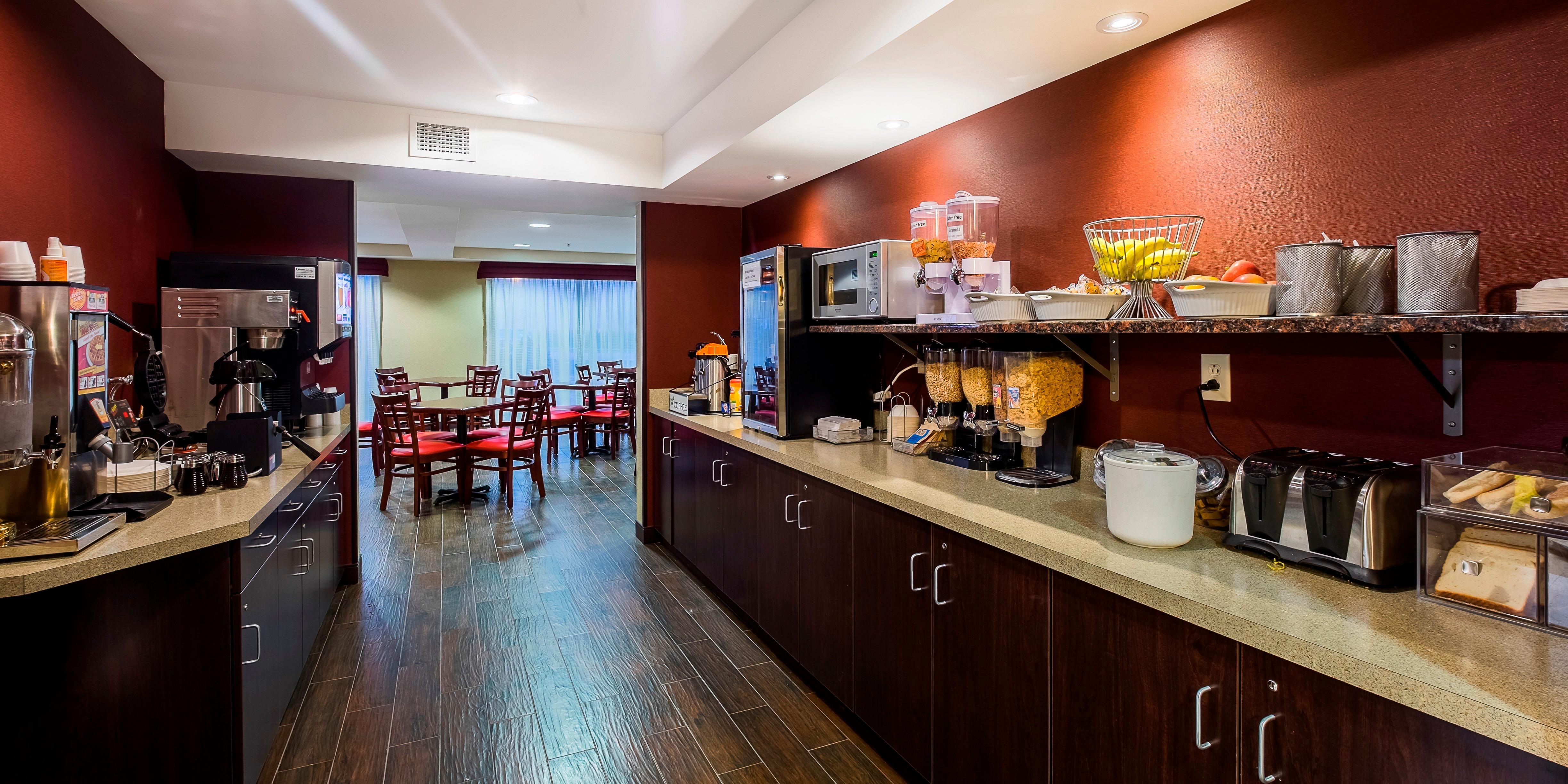 Red Roof Inn Plus+ & Suites Malone Zewnętrze zdjęcie
