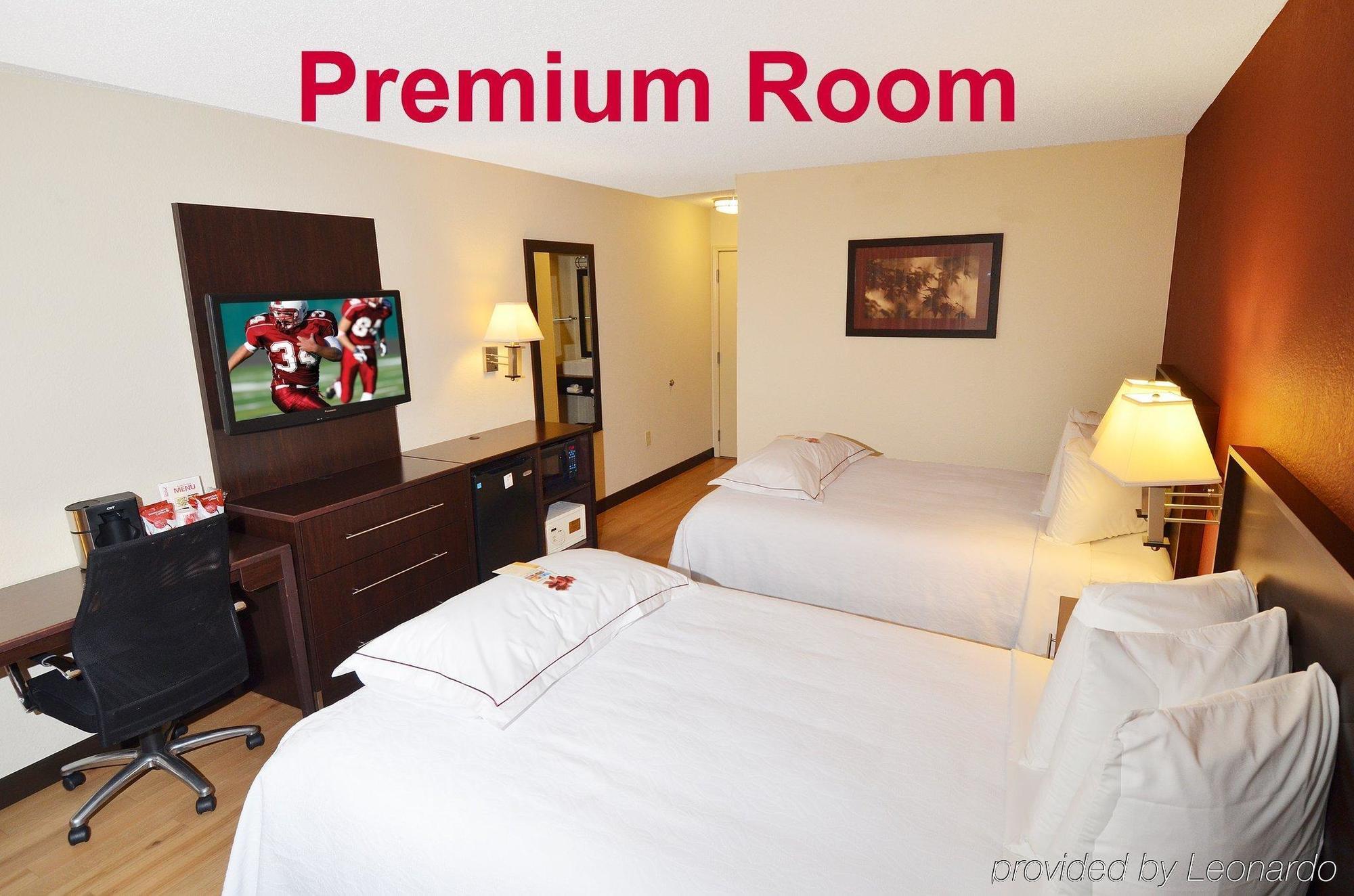 Red Roof Inn Plus+ & Suites Malone Zewnętrze zdjęcie